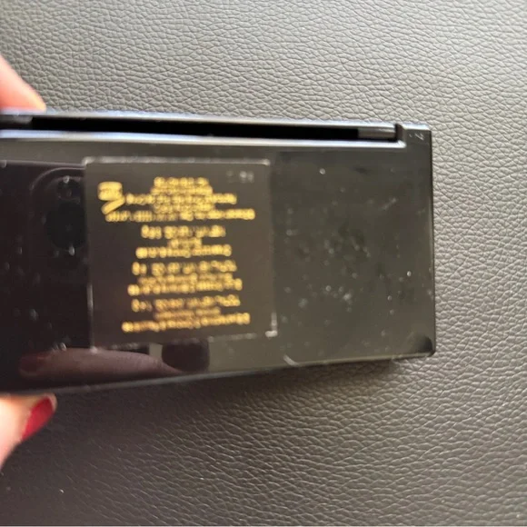 Elizabeth Arden Eyeshadow Palette - Pink, Cream, and Brown Shades - Picture 3 of 4